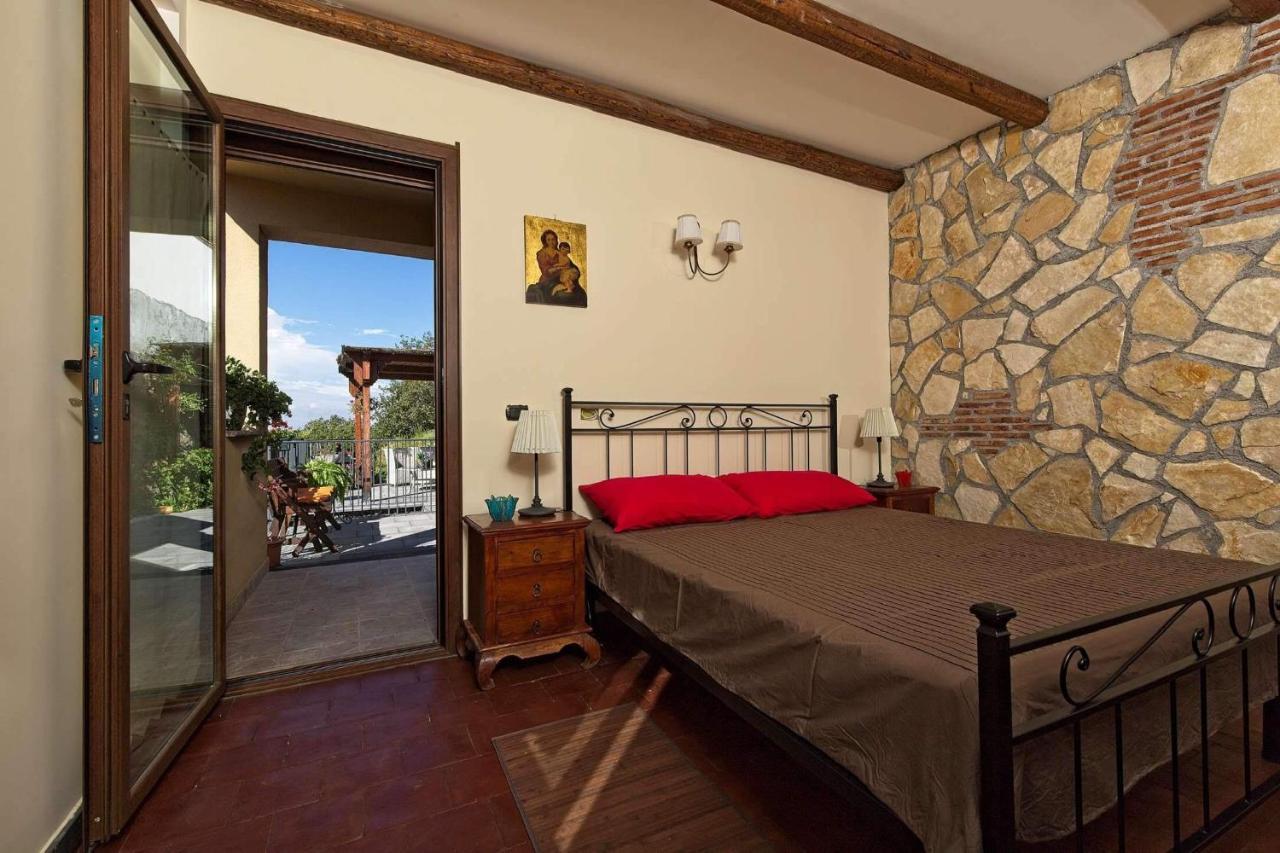 Horse House Apartment Ragalna Luaran gambar